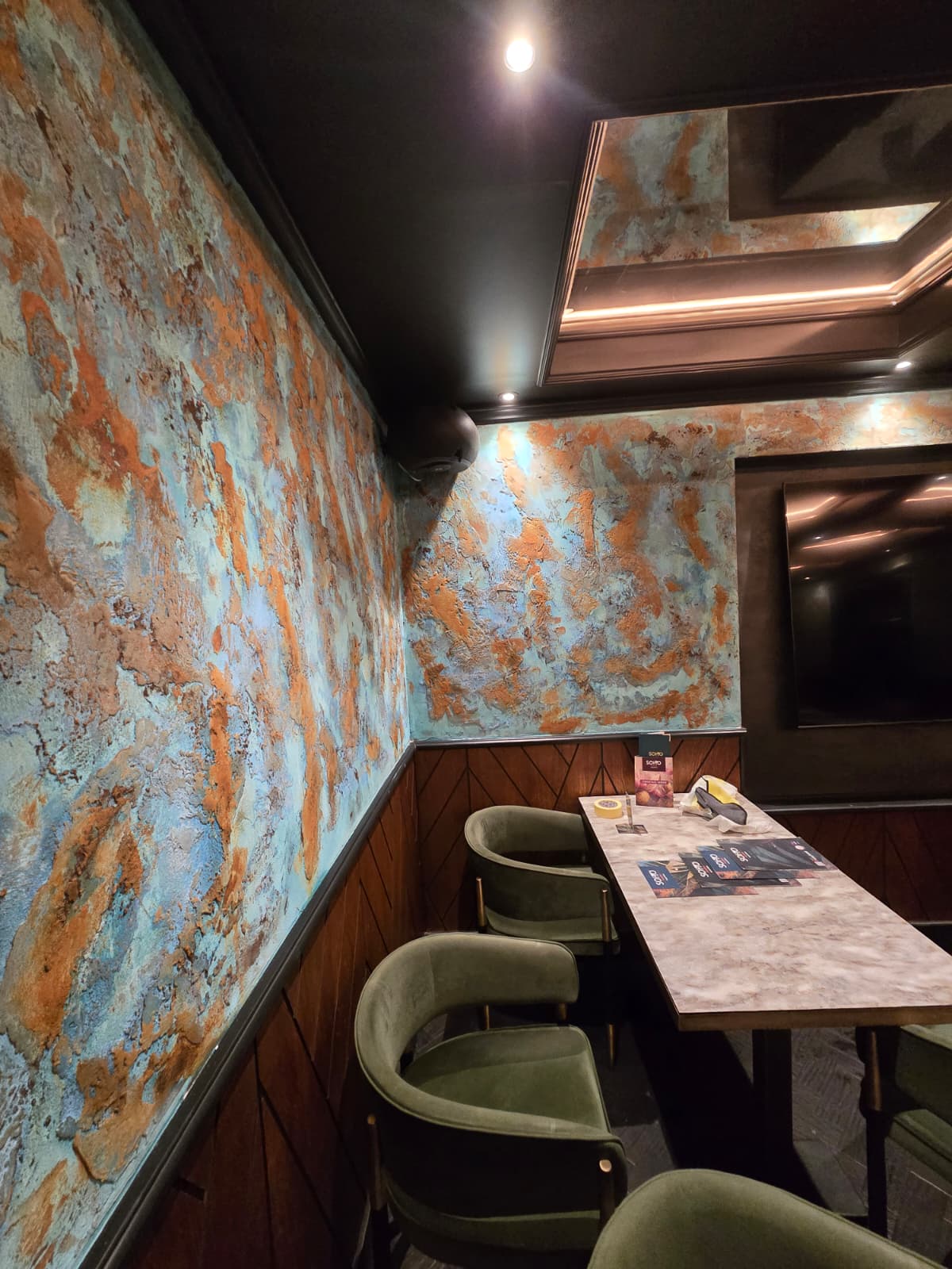 Marmorino wall finish
